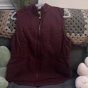 Blue Mountain Women's Quilted Vest - Burgundy